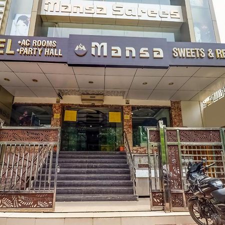 Hotel Mansa Kanpur Zewnętrze zdjęcie