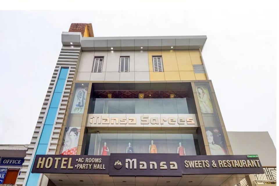 Hotel Mansa Kanpur Zewnętrze zdjęcie