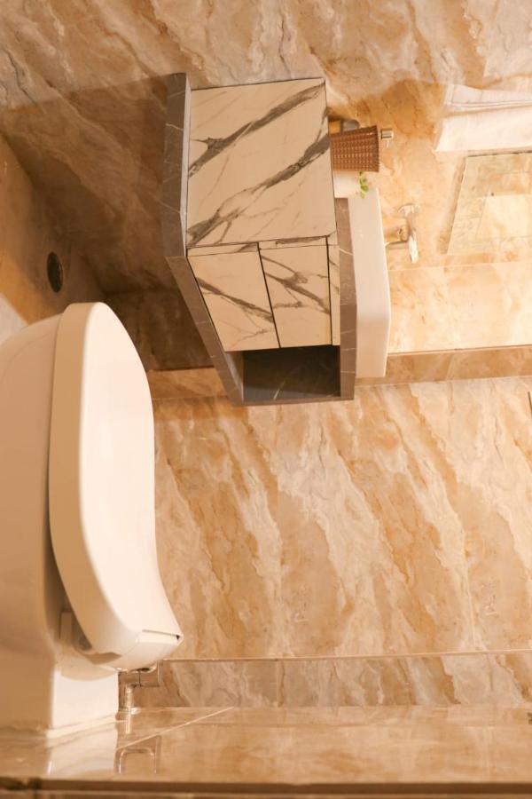 Hotel Mansa Kanpur Zewnętrze zdjęcie