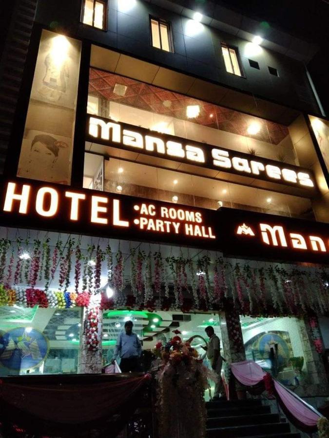 Hotel Mansa Kanpur Zewnętrze zdjęcie